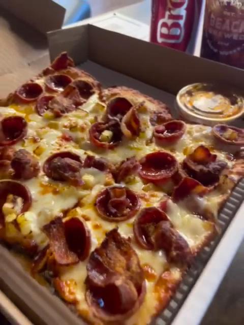Emmy Squared Pizza